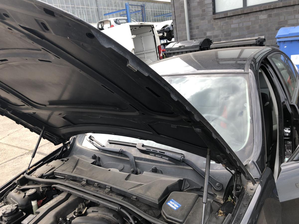 BMW 3er E90 Motorhaube Haube Frontklappe Frontdeckel schwarz II 668