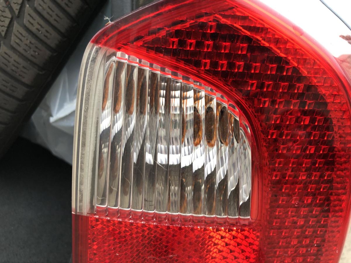 Volvo V70 Typ B R&uuml;ckleuchte rechts au&szlig;en Ecke R&uuml;cklicht Heckleuchte Kombi bis11