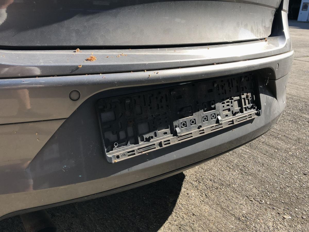 Seat Altea 5P Stoßfänger hinten Heckschürze mit PDC LS7U Sombagrau NICHT XXL
