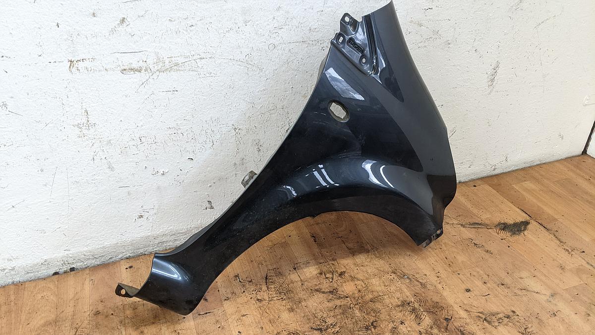 Toyota Aygo KGB Kotflügel Fender vorn rechts schwarz