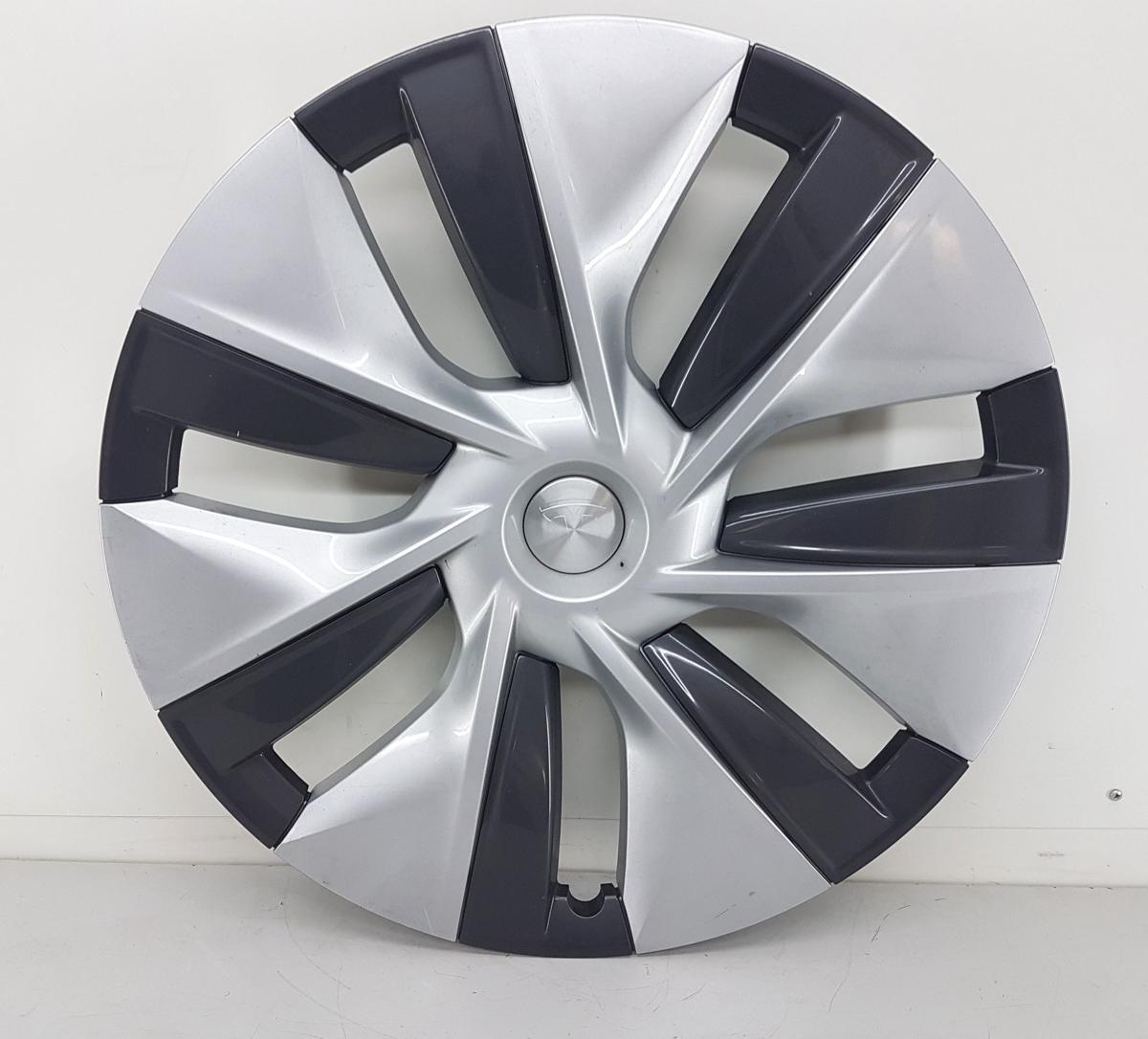 Tesla Model Y Satz Radkappen Radzierblenden 19 Zoll Bj2022 1044235-00-C