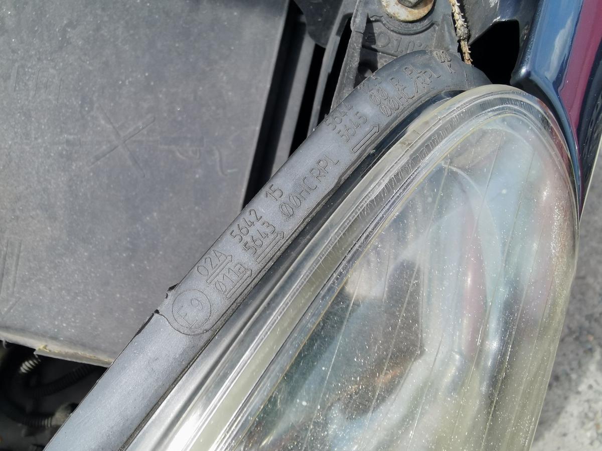 Opel Corsa D Scheinwerfer Frontscheinwerfer Hauptscheinwerfer vorn links OE