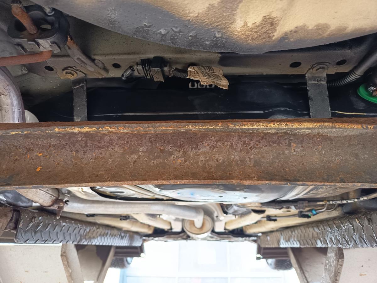 Opel Corsa D original Hinterachse Tr&auml;ger trommelgebremst 95tkm Bj 2012