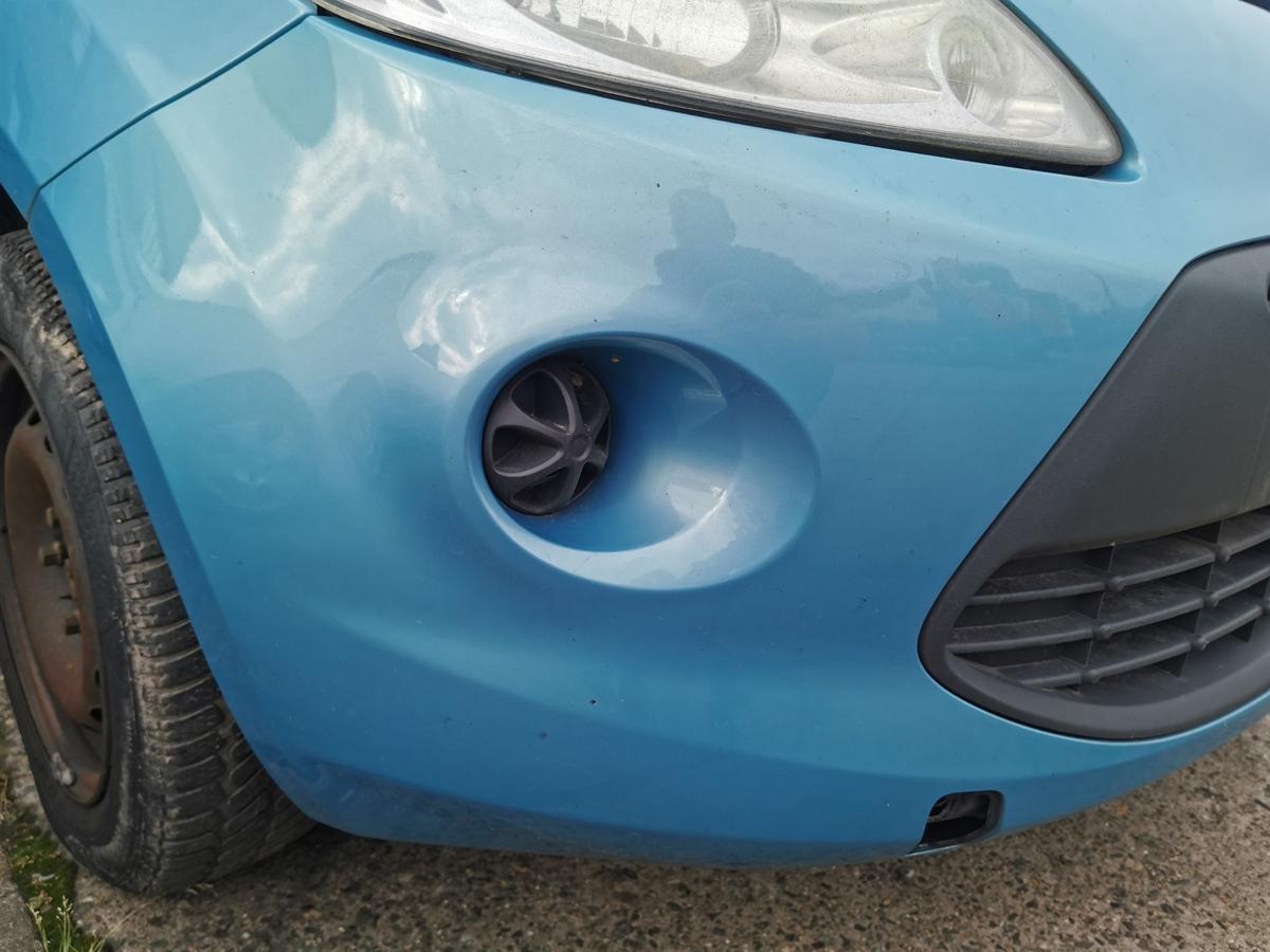 Ford KA RU8 Stossstange Stossfänger Bumper vorn Scuba Blau defekt TEXT BILDER