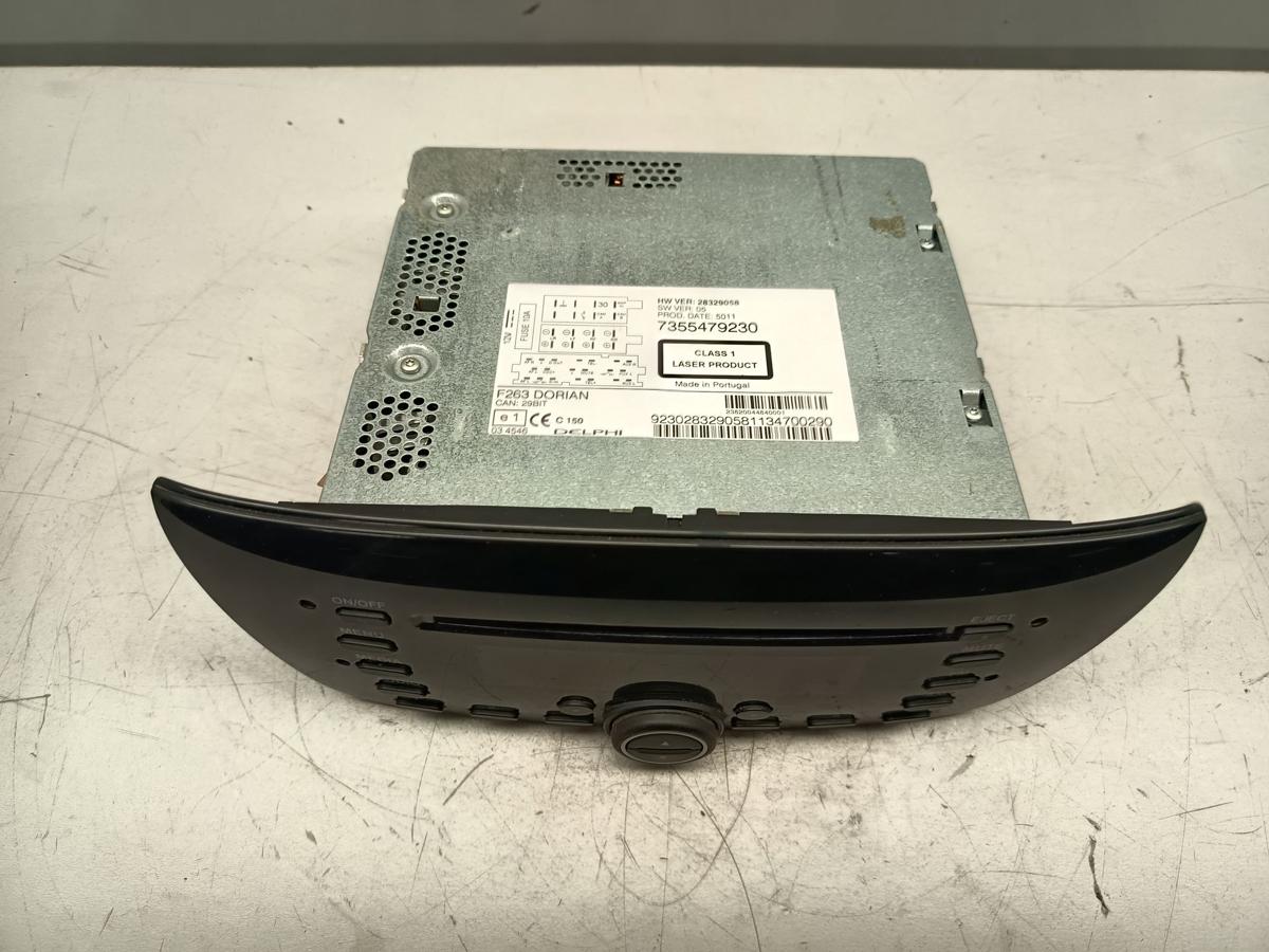 Opel Combo D original Radio Baujahr 7355479230 Baujahr 2012