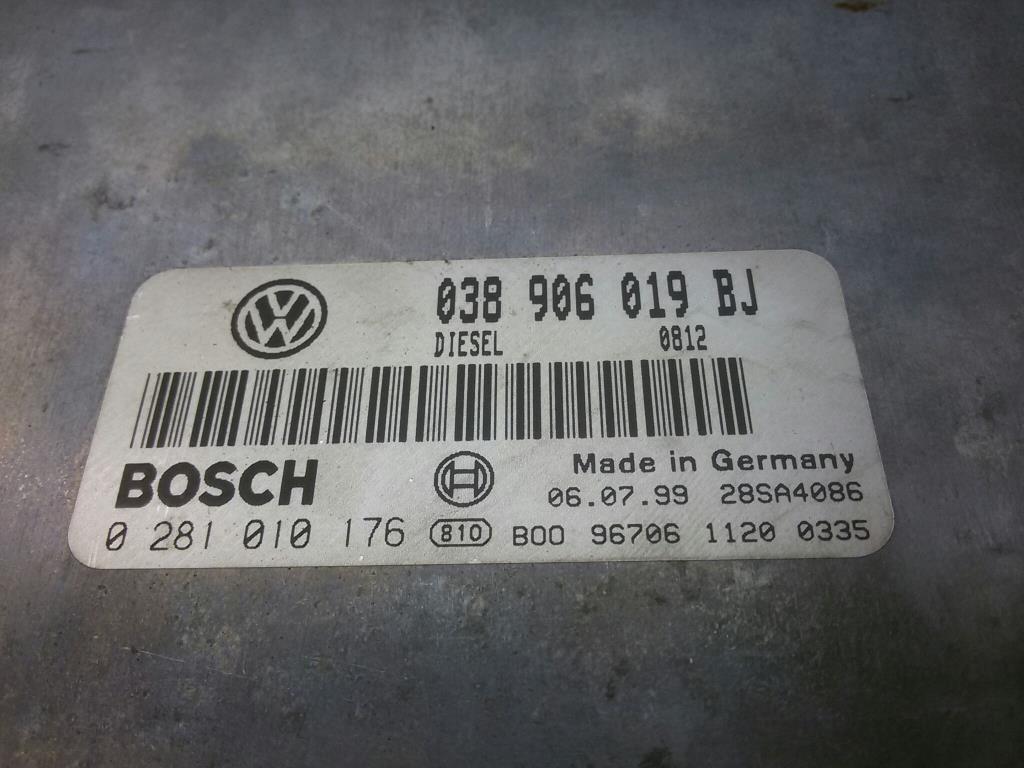 VW Passat 3B Bj.1999 original Steuergerät Motor Bosch 0281010176 1.9TDI 85KW *AJM*