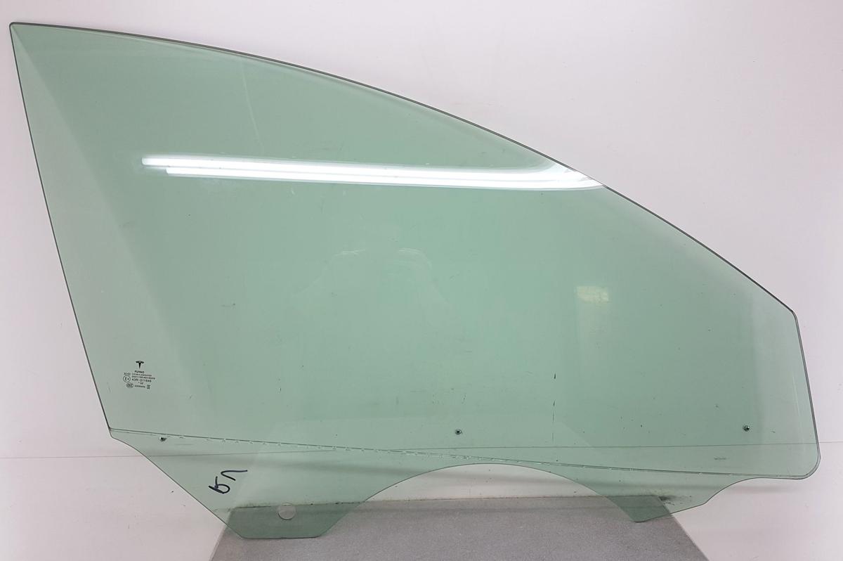 Tesla Model Y T&uuml;rscheibe vorn rechts in gr&uuml;ncolor VSG Verbundglas Bj2022