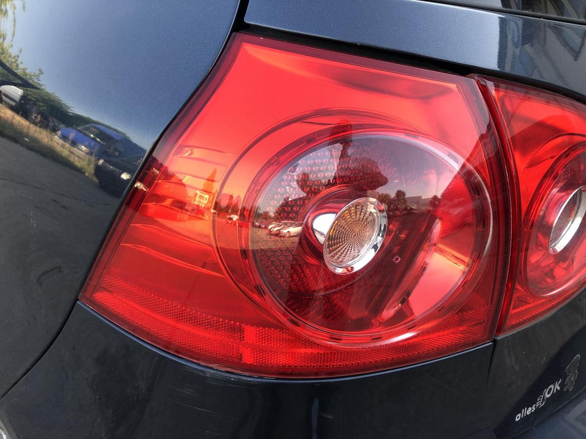 VW Golf 5 V 1K R&uuml;ckleuchte links au&szlig;en R&uuml;cklicht Heckleuchte f&uuml;r 3 und 5 t&uuml;rer