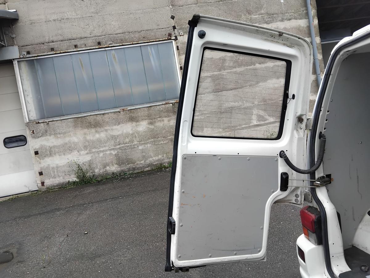 VW T4 Kombi Heckflügeltür hinten links L902 Grauweiss mit Scheibe BJ1998