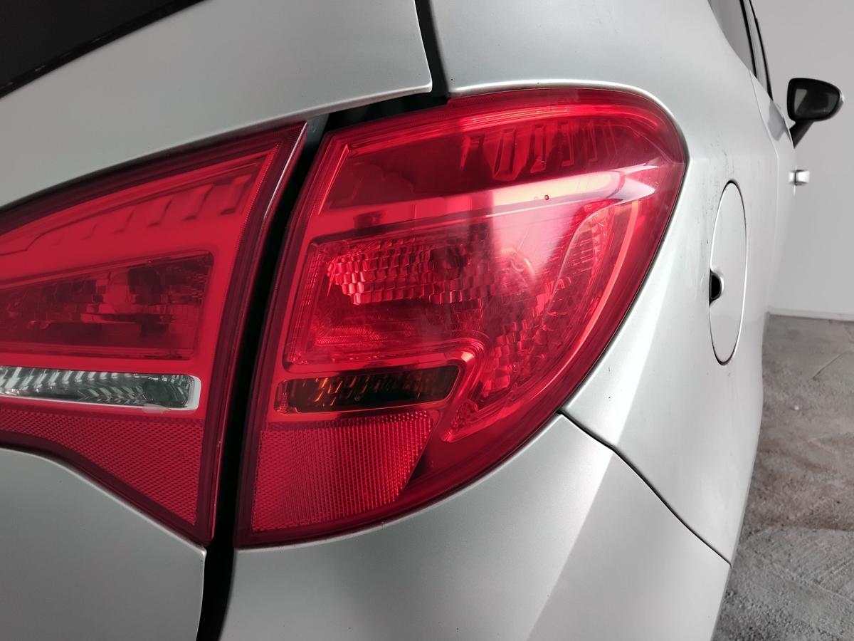 Opel Meriva B original Rückleuchte Heckleuchte rechts außen BJ2012