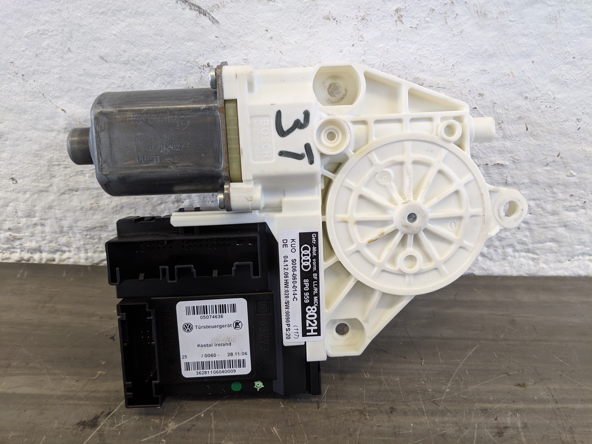 Audi A3 8P orig. Fensterhebermotor vorn rechts 3-türer 8P0959802H