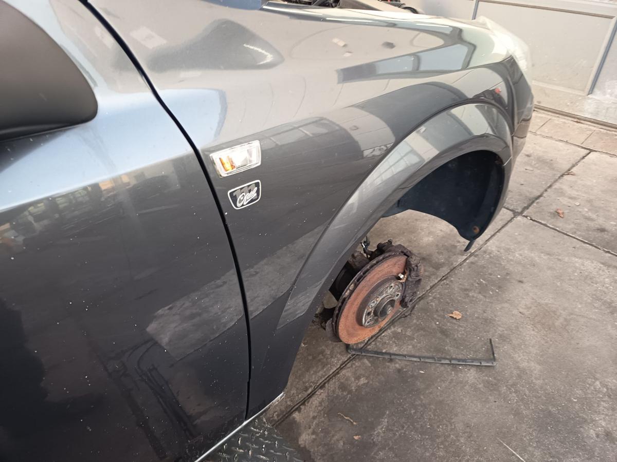 Opel Astra H original Kotfl&uuml;gel vorn rechts Seitenteil Z177 Karbongrau Bj 2010