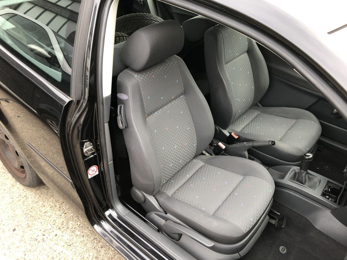 VW Polo 9N 9N1 Sitz vorn rechts Beifahrersitz nur f&uuml;r 3 t&uuml;rer ohne Heizung