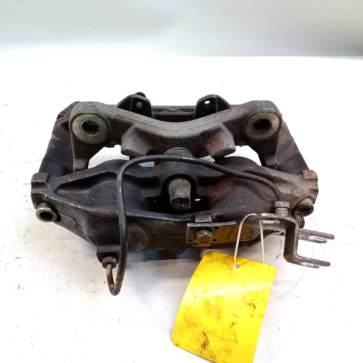 Audi A6 4B original Bremssattel Vorderachse rechts 2.7T 321x30mm Bj.1999