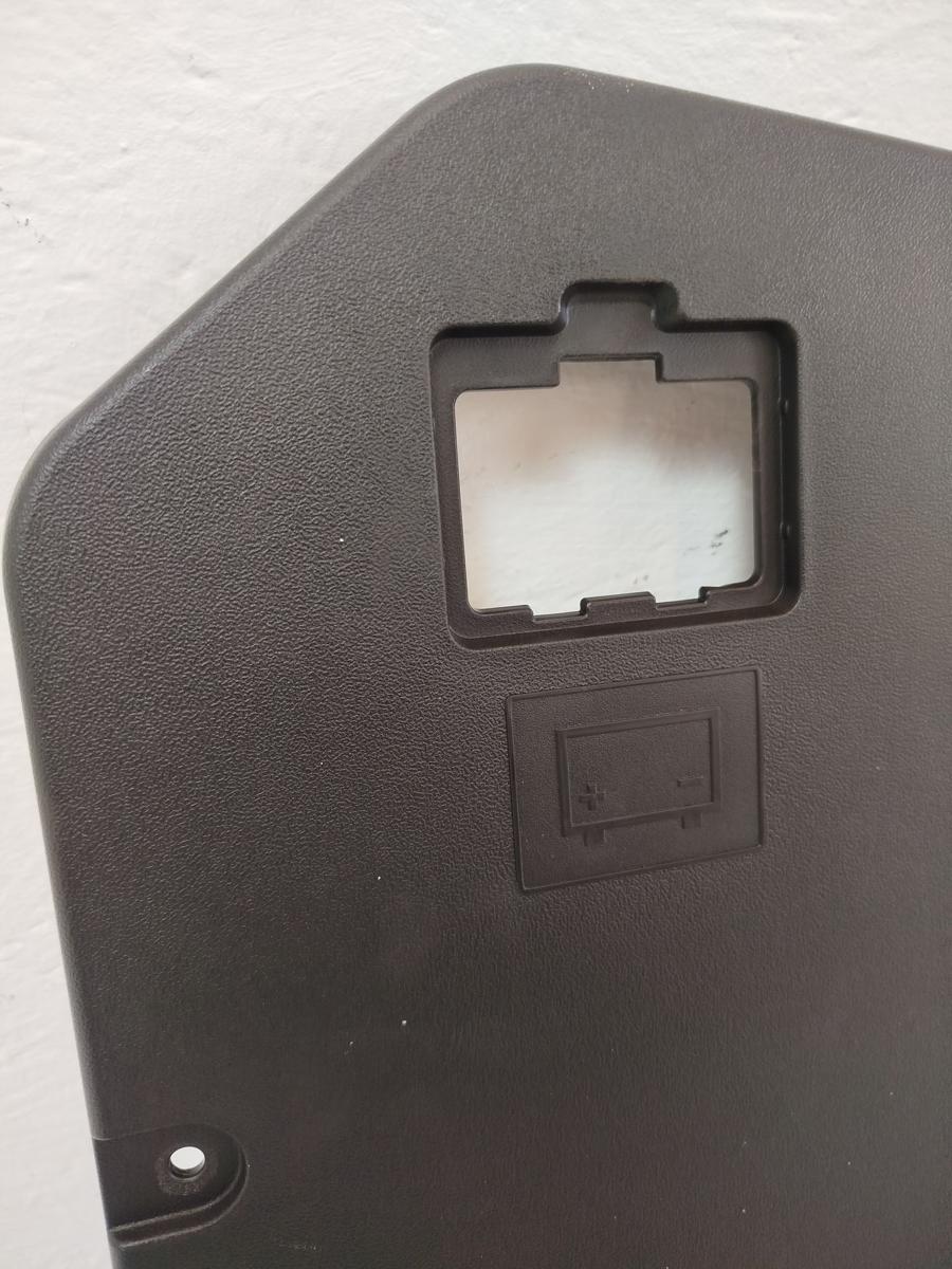 Mitsubishi Eclipse Cross GK0 ab21 Abdeckung 12 Volt Batterie im Kofferraum OEM