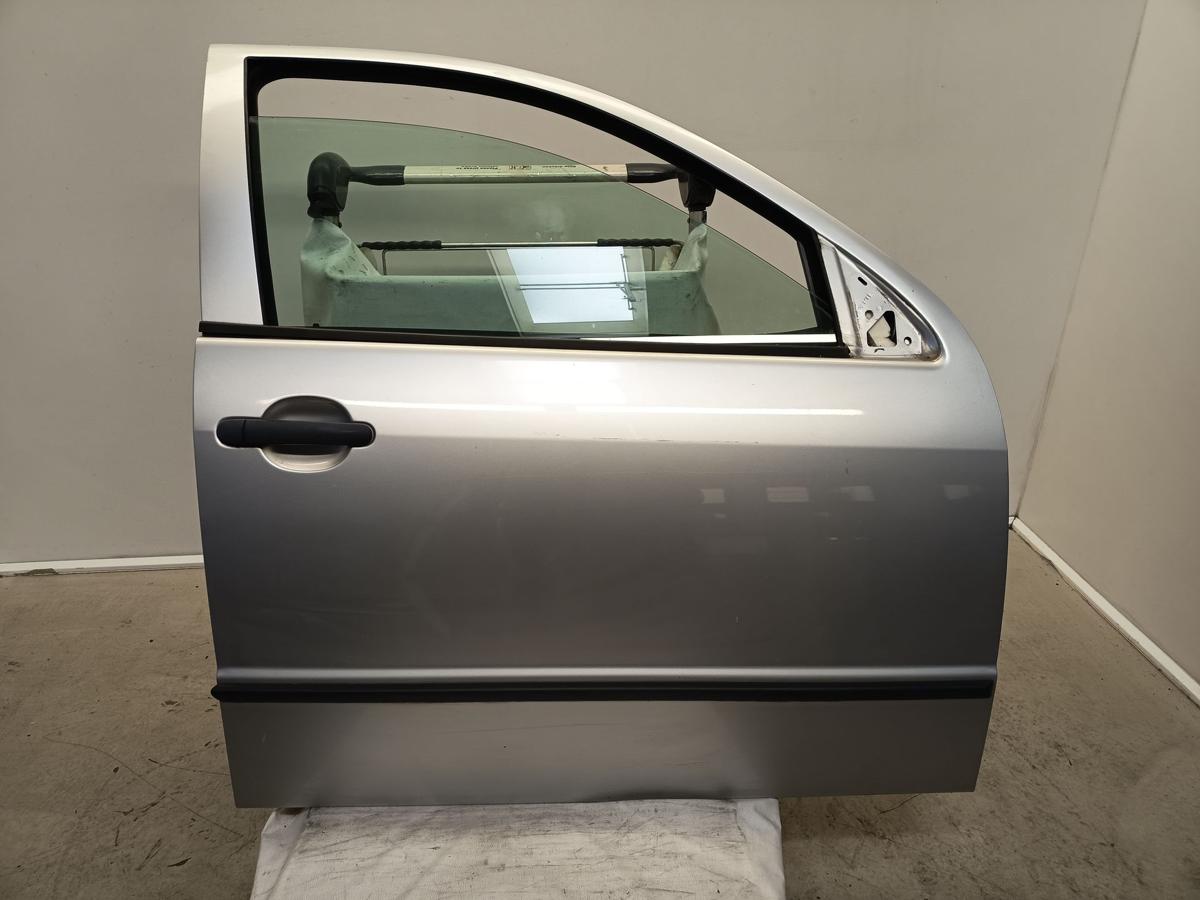 Skoda Fabia 6Y orig Tür vorn rechts Beifahrerseite LF7T Silber Bj 2006