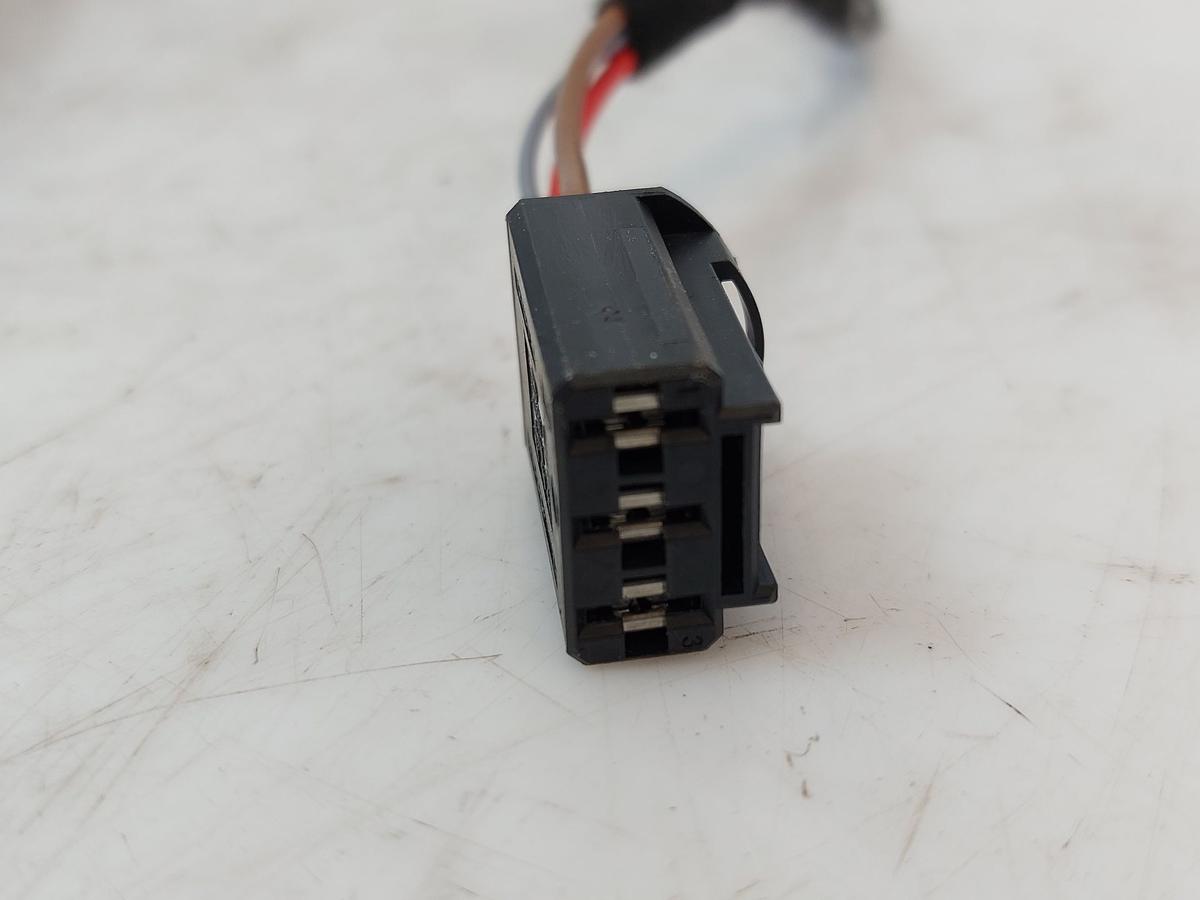 Audi Q2 Typ AG Mediaport USB Anschluss mit Zigarettenanzünder hinten OEM