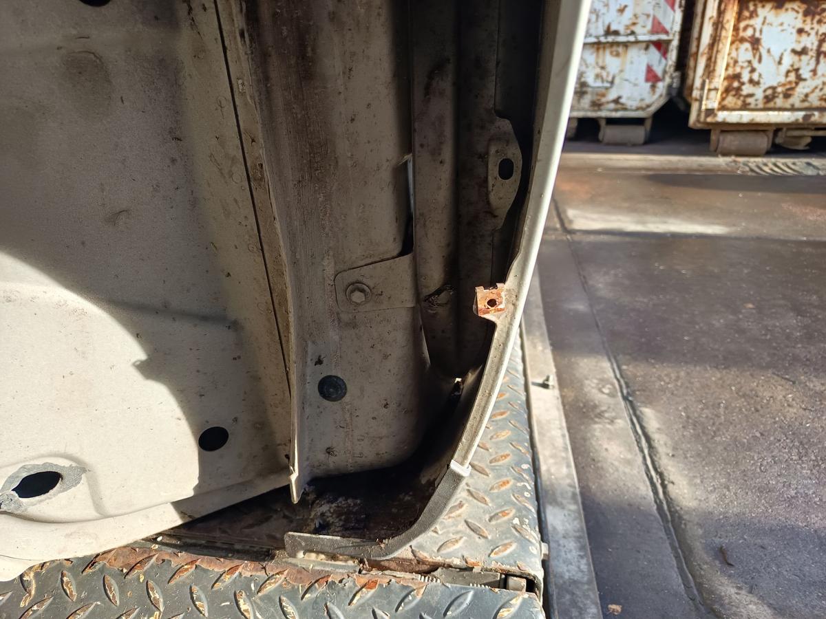 Ford Focus C-Max original Kotfl&uuml;gel links Seitenteil Polarsilber Bj 2006