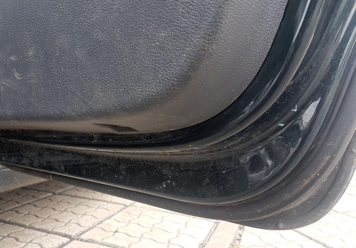 VW Touran 1T3 T&uuml;r hinten rechts in LD6W Veneziengr&uuml;n Bj2013 Rohbaut&uuml;r