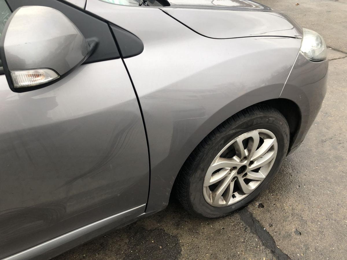 Renault Megane III 3 Kotfl&uuml;gel vorn rechts Beifahrerseite TEKNG graumet