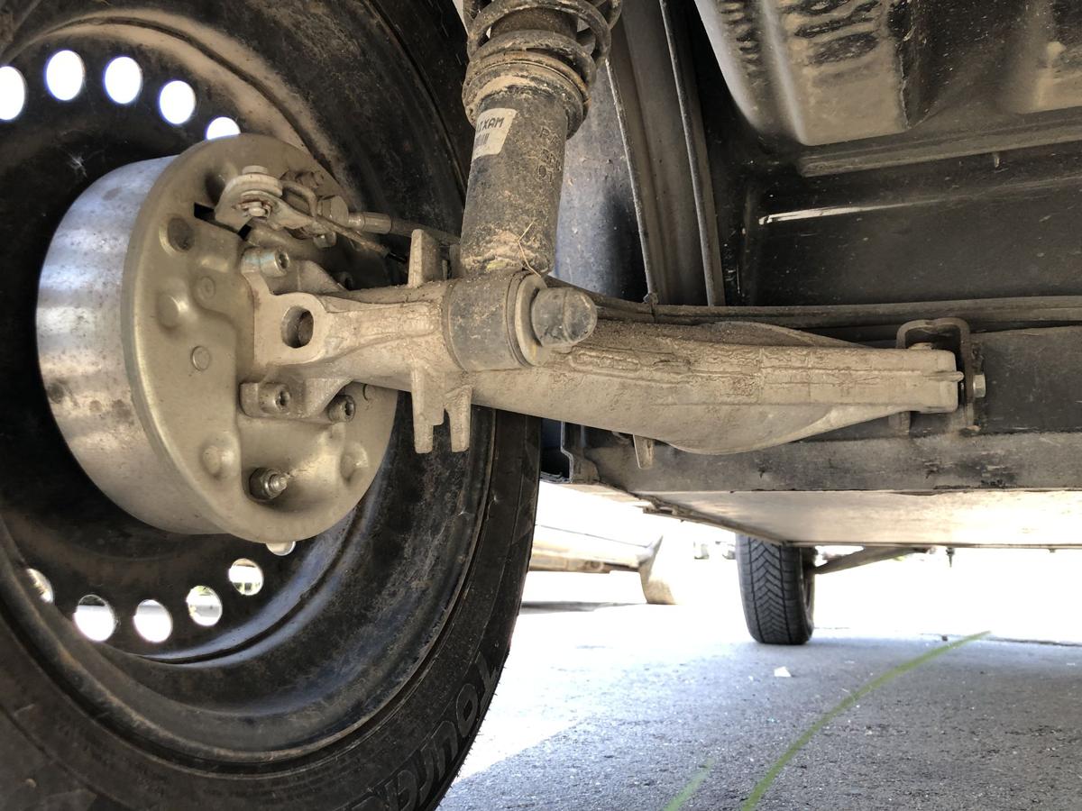 Aixam Minauto Access Modell 21 Achsschenkel hinten links Achse Trommelbremse