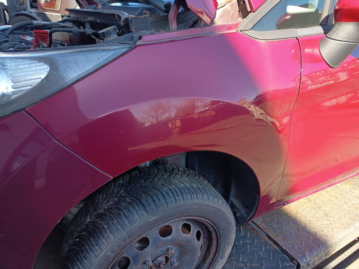 Ford Fiesta MK7 original Kotfl&uuml;gel links Hot Magenta vor Facelift Baujahr 2009