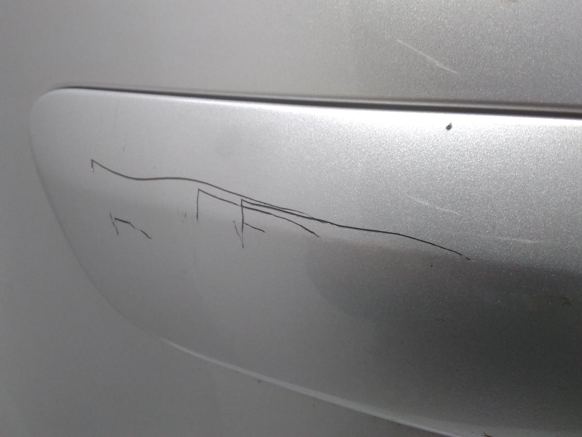 VW Golf Plus original Stoßstange Stoßfänger vorn mit SRA Mängel BJ2007 LA7W reflexsilbermet. VW Golf Plus original Stoßstange Stoßfänger vorn mit SRA Mängel BJ2007 LA7W reflexsilbermet.