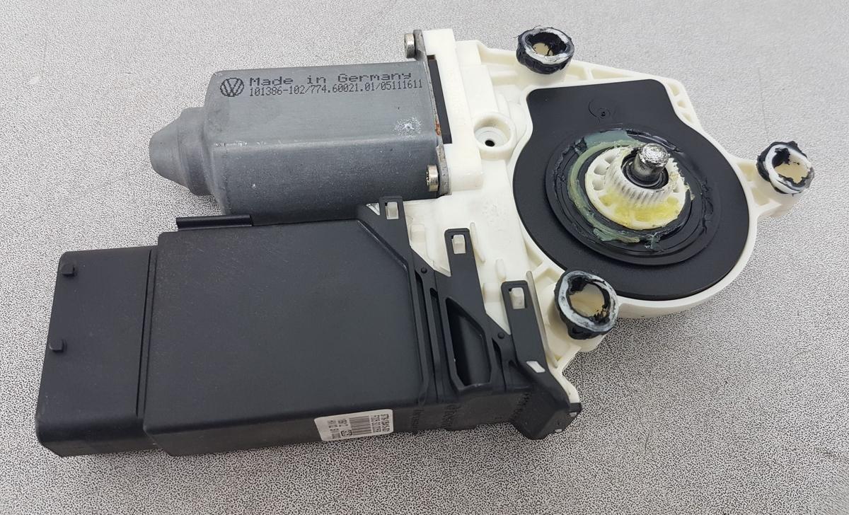 VW Golf IV Fensterhebermotor vorn rechts 1C0959802A 9776105415301 Bj02 Motor Fensterheber