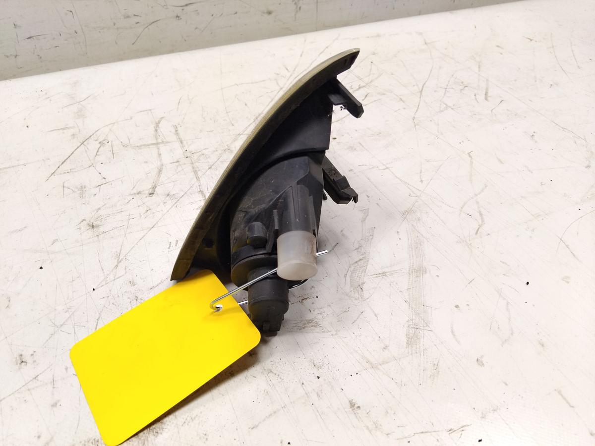 Toyota Avensis T22 orig Blinker Blinkleuchte vorn links wei&szlig; Facelift BJ2002