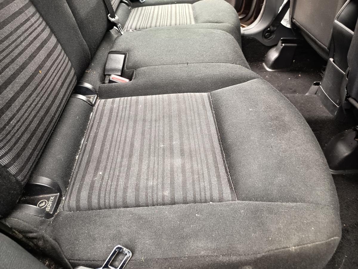 Mercedes W246 original R&uuml;cksitzbank Stoff schwarz/anthrazit Bj 2014