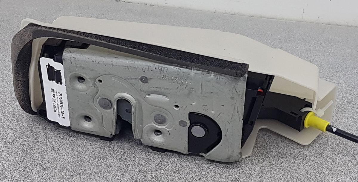 Tesla Model Y T&uuml;rschloss hinten rechts 1500675-00-B Bj2022 f&uuml;r ZV 7 Pins