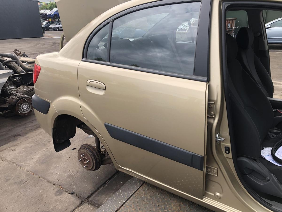 Kia Rio JB Stufenheck original Tür hinten rechts Fond J4 Cashmere beige Bj 2009
