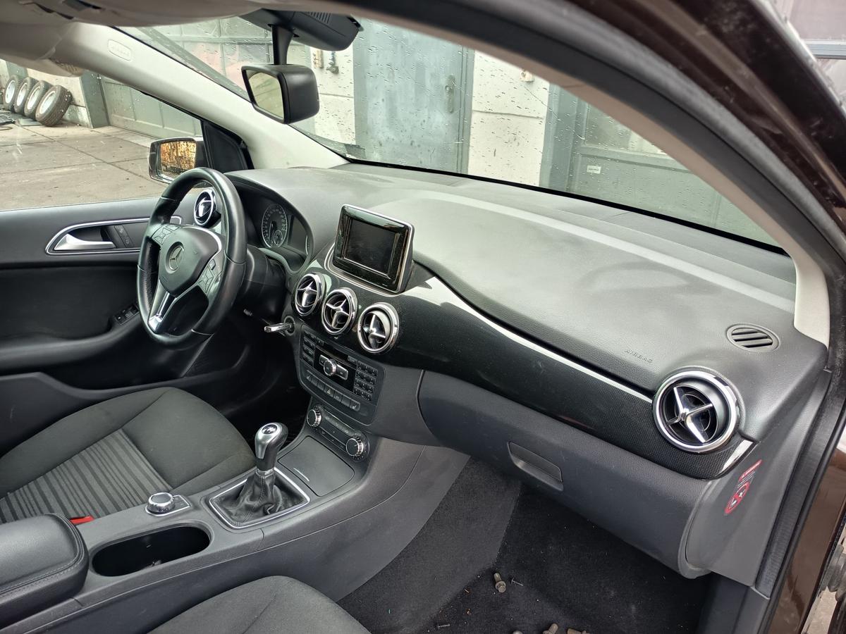 Mercedes W246 original Armaturentafel Brett Instrumententafel Rohbau Bj 2014