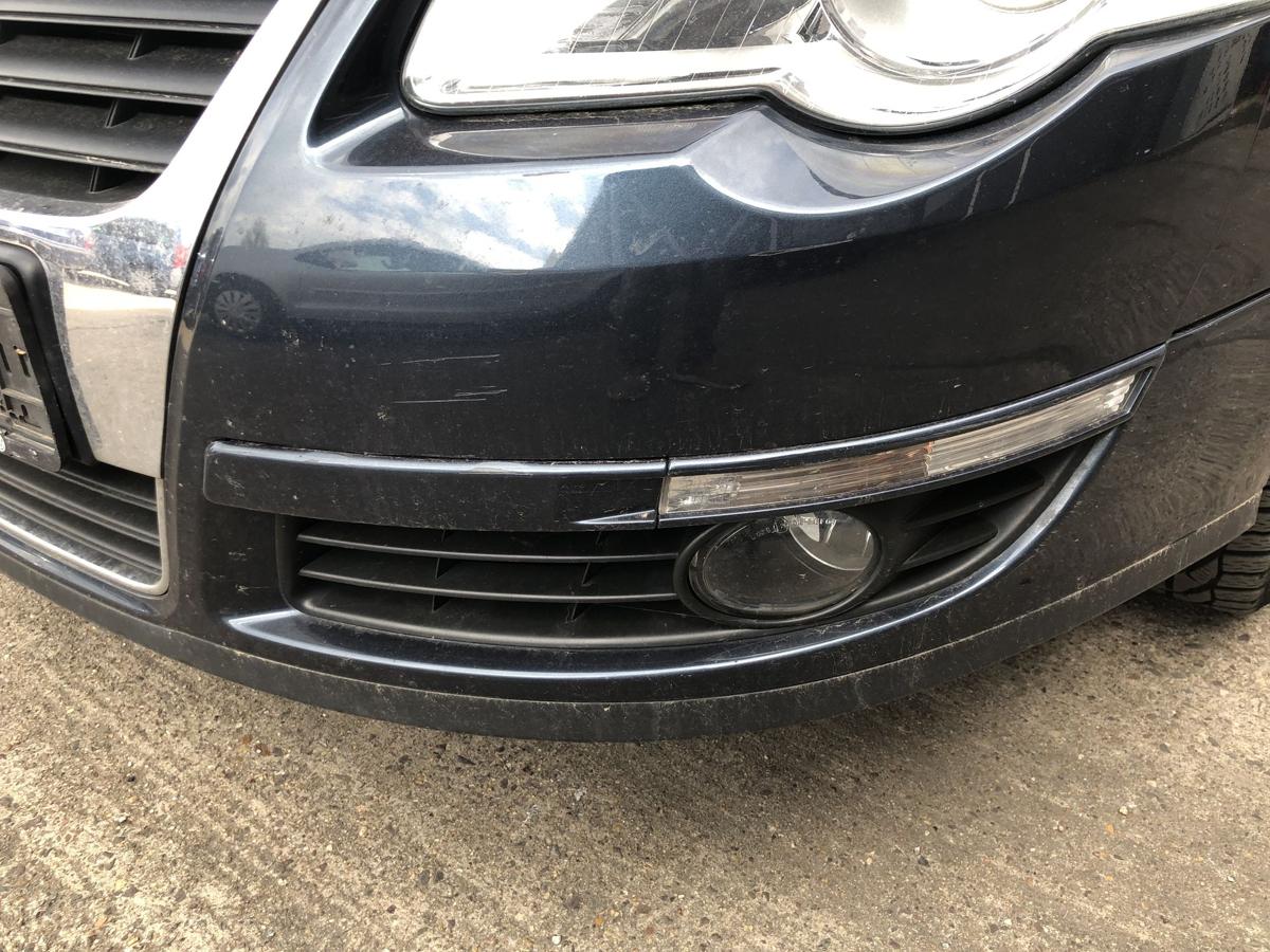 VW Passat 3C B6 Sto&szlig;f&auml;nger vorn Frontsch&uuml;rze Grill Nebel LC5F Blue Graphit