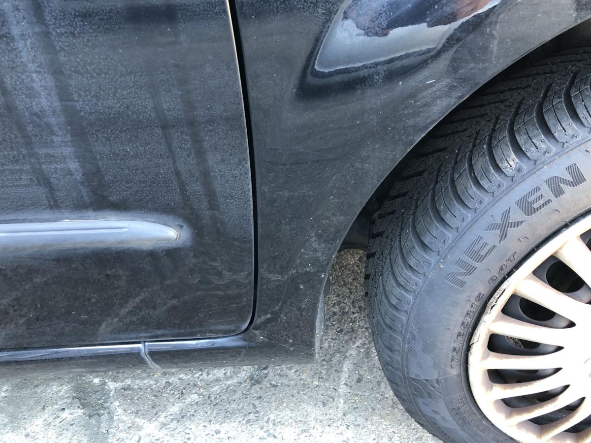 Fiat Grande Punto 199 Kotfl&uuml;gel vorn rechts Beifahrerseite 891 Nero Provocatore