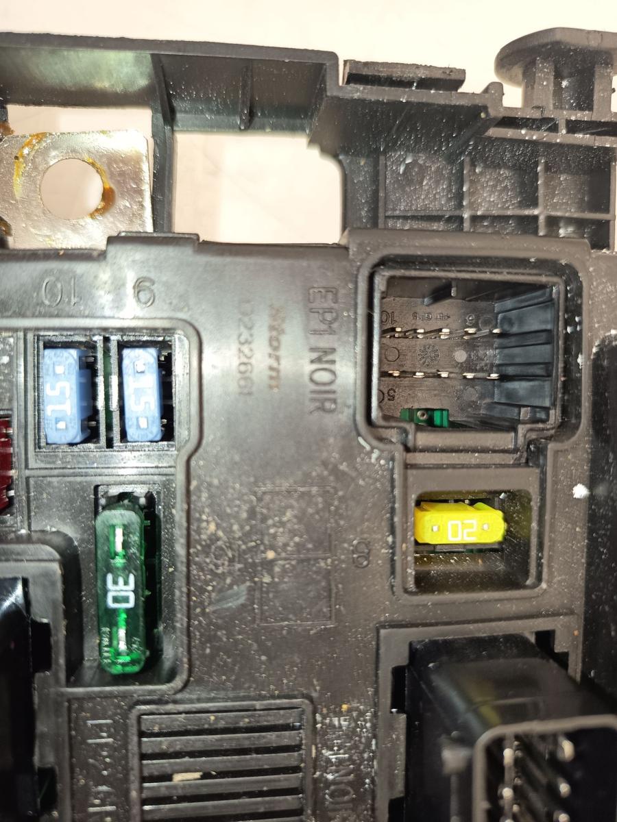 Citroen C5 Kombi original Steuerger&auml;t Bordnetz BSM Motor Bj 2002