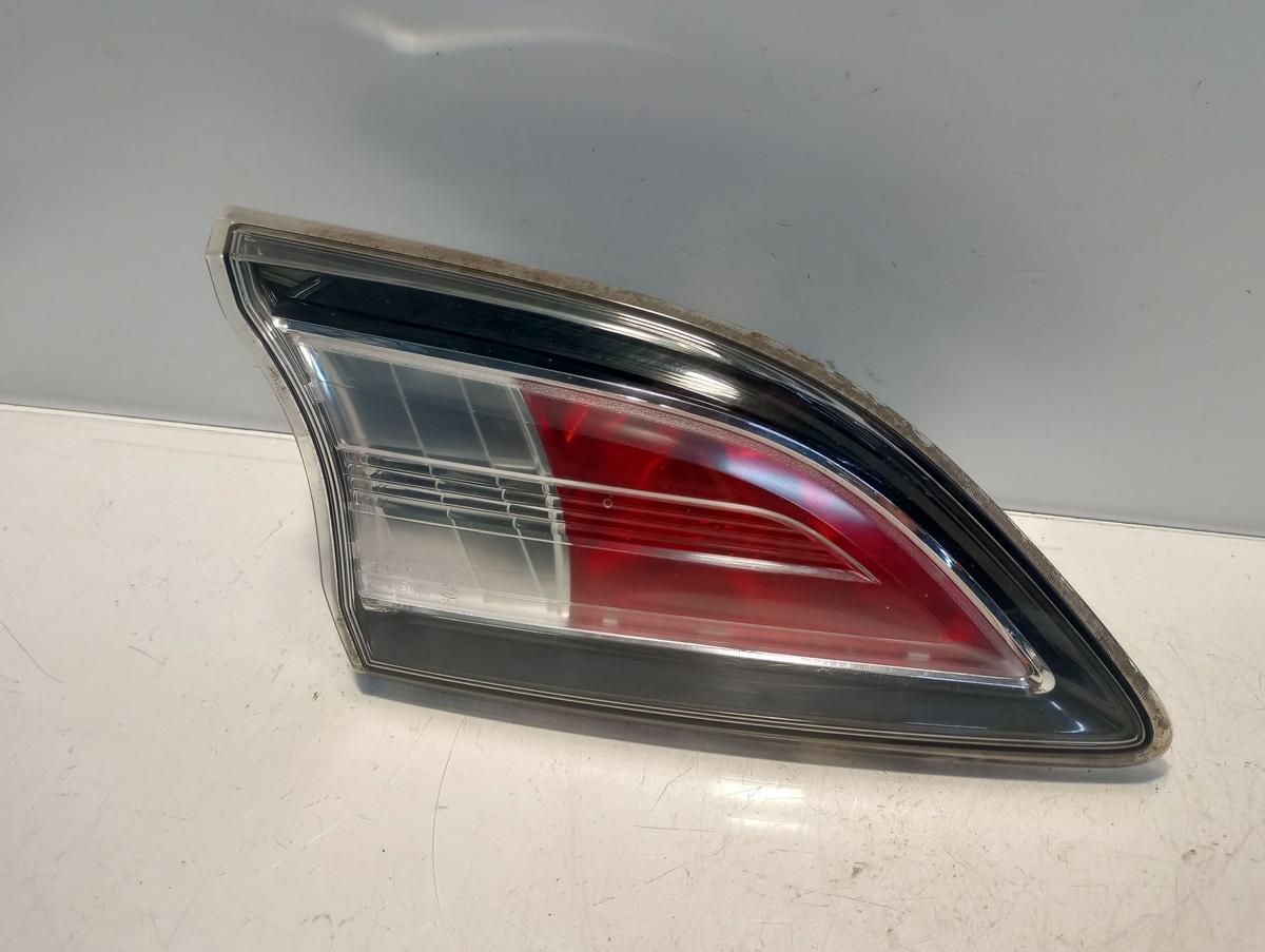 Mazda 3 BL orig Rückleuchte links innen Heckleuchte Bj 2010