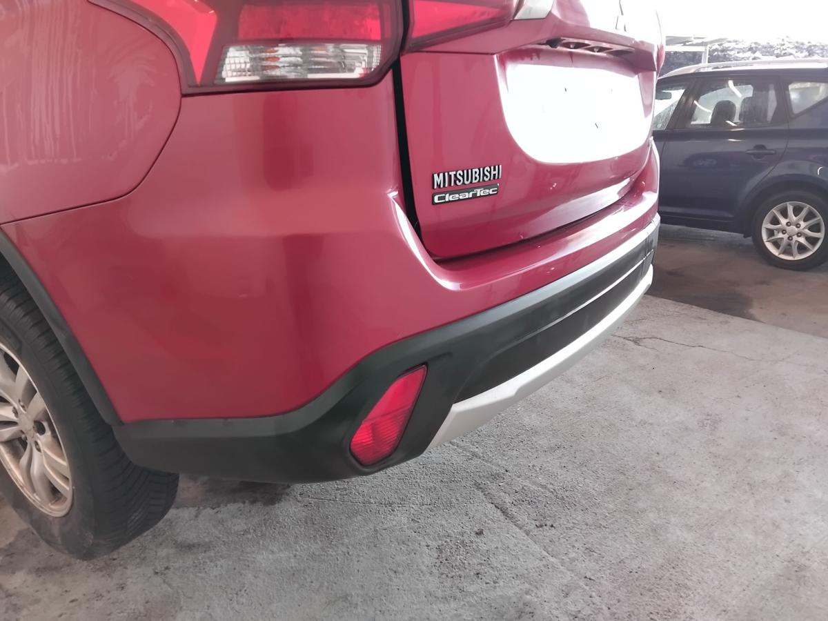 Mitsubishi Outlander 3 GF orig Sto&szlig;stange Sto&szlig;f&auml;nger hinten besch&auml;digt BJ2016