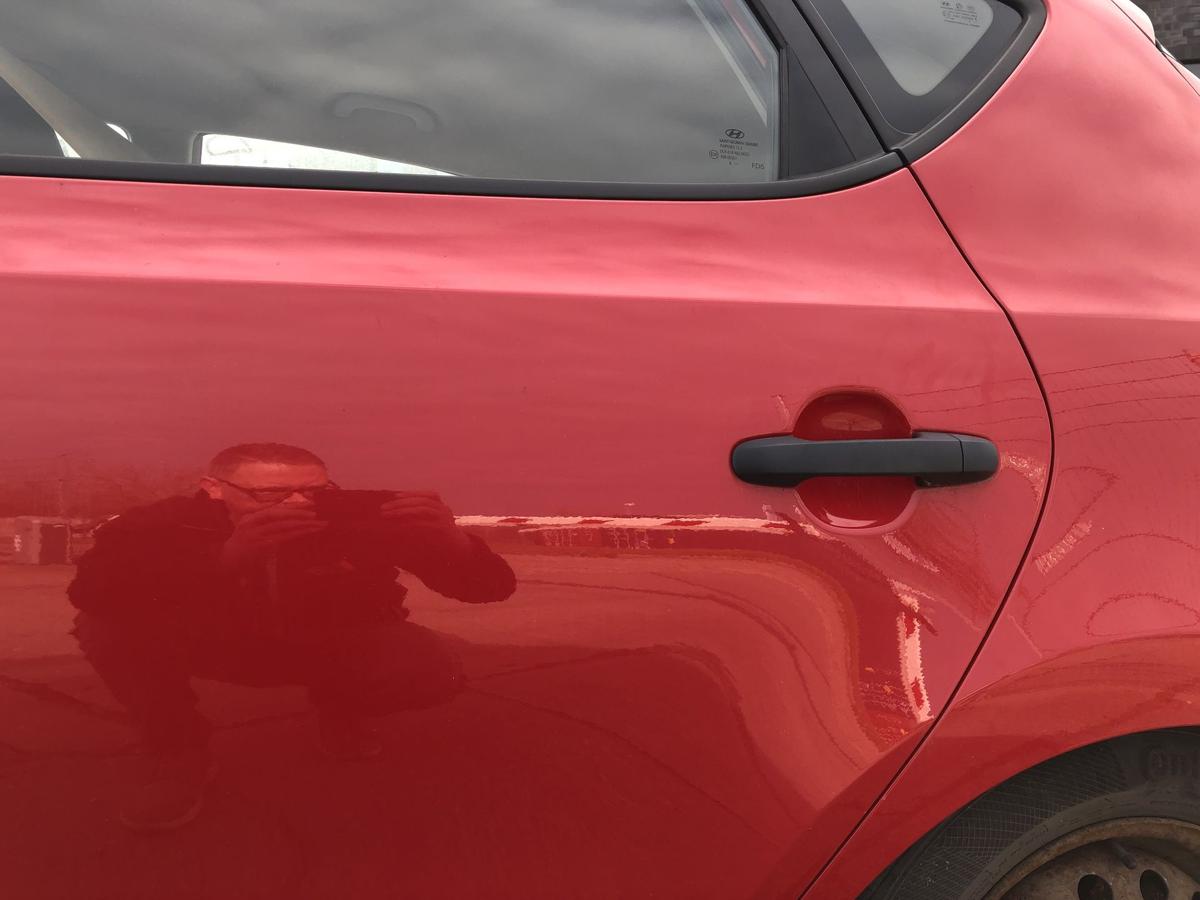 Hyundai i30 FD T&uuml;r hinten links Fondt&uuml;r 5 t&uuml;rer Roh JA Shine Red Produktion CZ