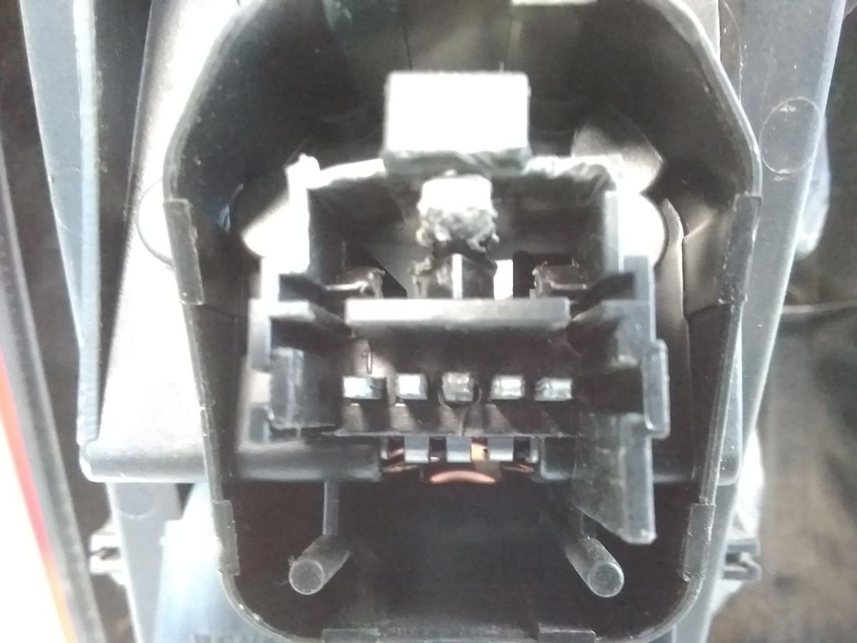 Renault Twingo 2 original R&uuml;ckleuchte Schlussleuchte rechts rot wei&szlig; BJ2010