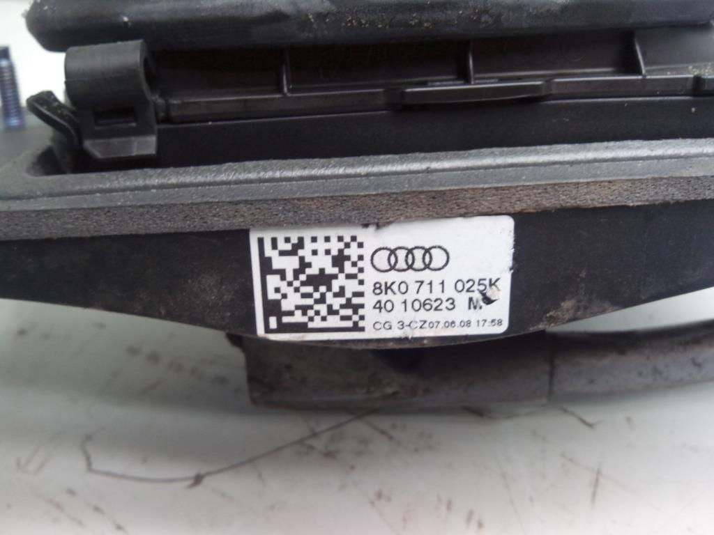Audi A4 8K BJ2008 Schalthebel mit Schaltbock und Schaltstangen 8K0711025K