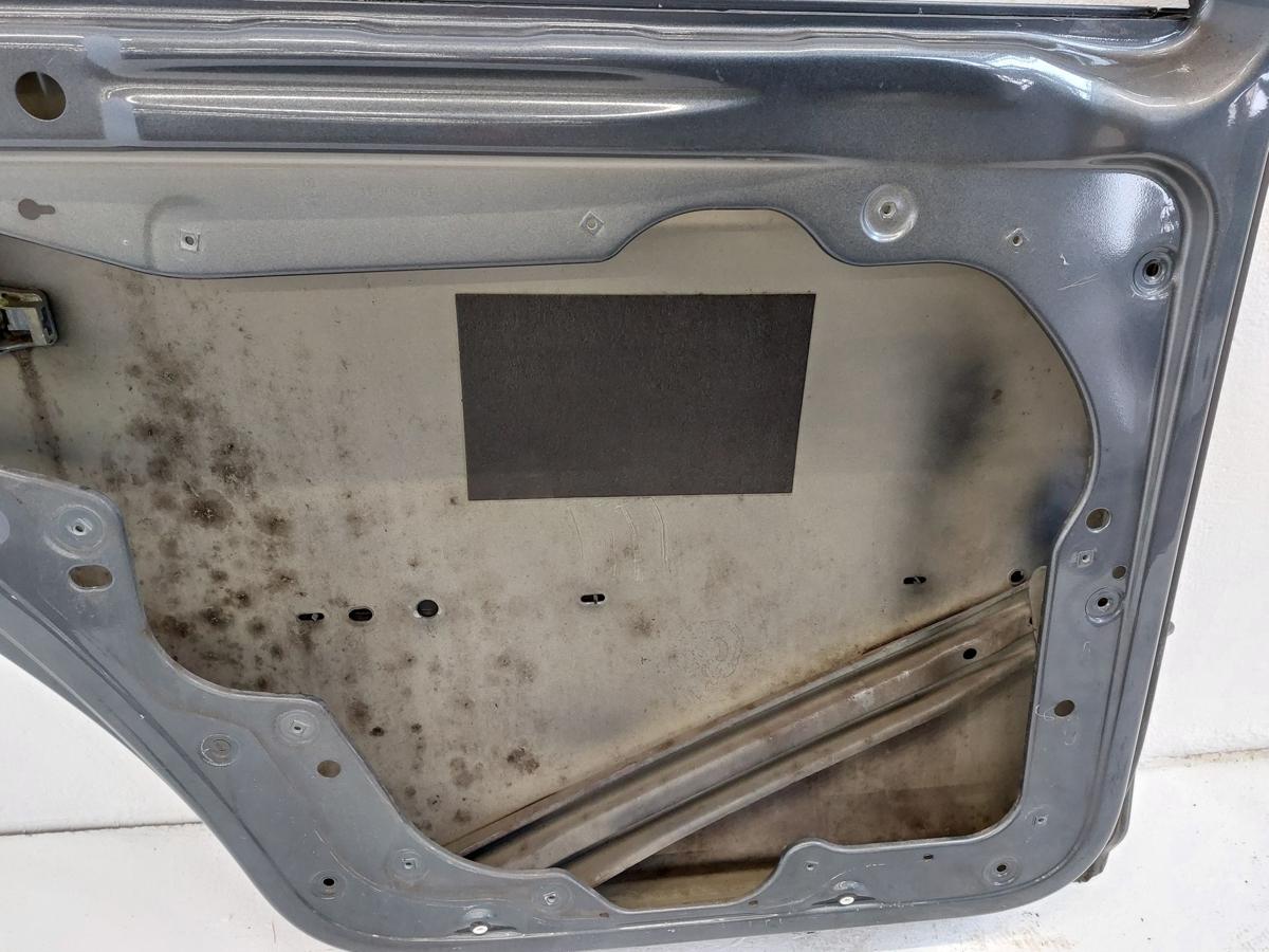 VW Touran 1T 1T1 T&uuml;r hinten links Fodt&uuml;r im Rohbau Dellen LD7X grau