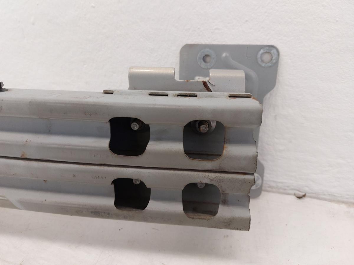 Nissan Micra K14 Tr&auml;ger Sto&szlig;f&auml;nger vorn Oberteil Sto&szlig;f&auml;ngertr&auml;ger Pralltr&auml;ger