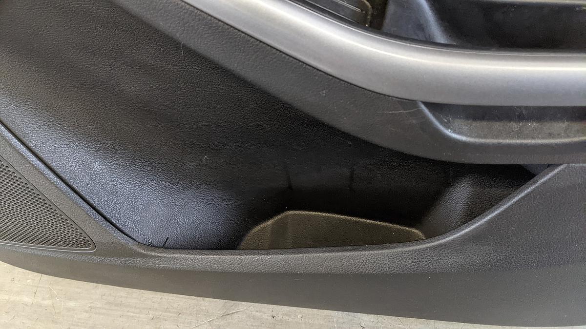 Ford Focus 3 DYB Türverkleidung Verkleidung Tür vorn rechts Turnier BM51A2394101