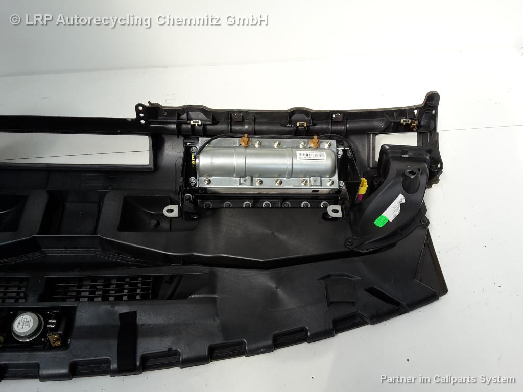 Audi A4 8E B6 BJ 2002 Armaturenbrett Armaturentafel 8E0819655