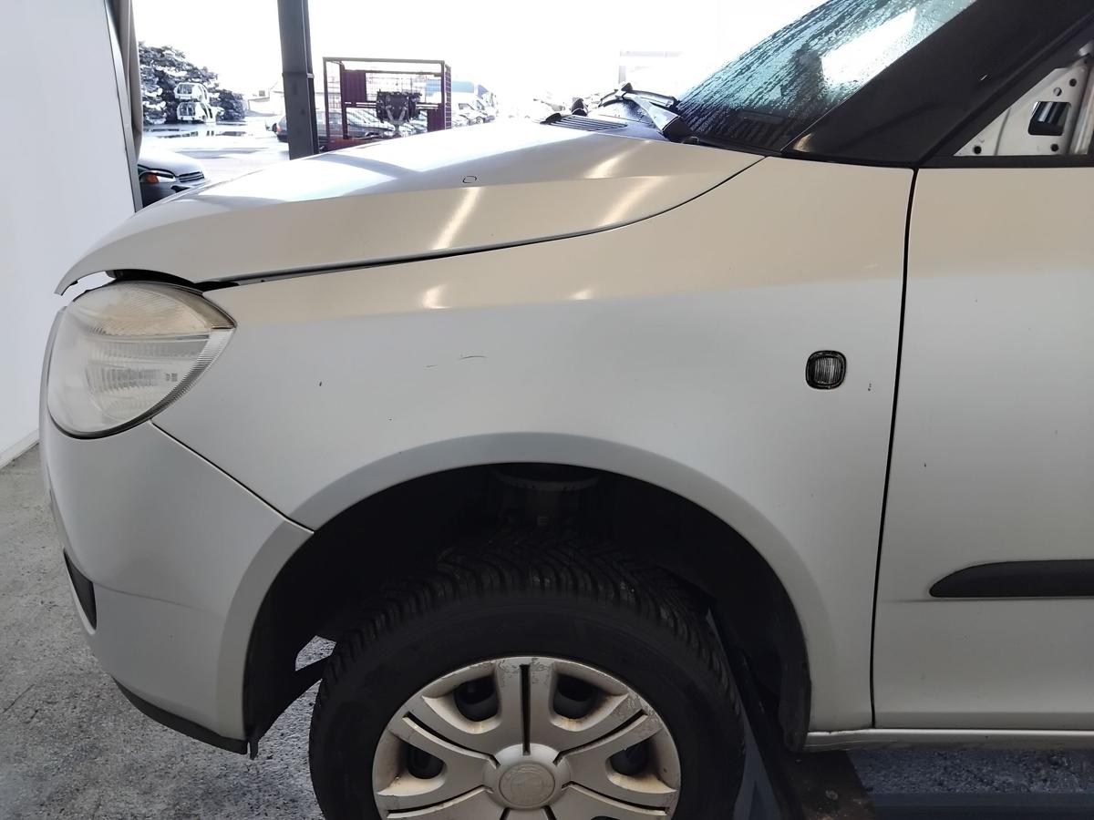 Skoda Fabia 2 5J original Kotfl&uuml;gel vorn links LA7W reflexsilbermetallic BJ2008