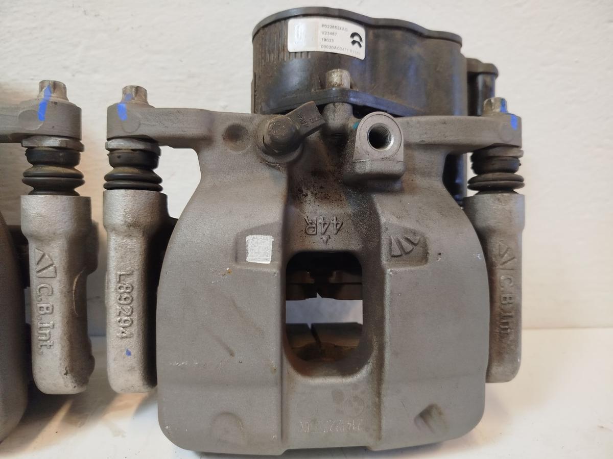 NIO EL6 Elektro SUV Bremssattel hinten links rechts Hinterachse elek Parkbremse