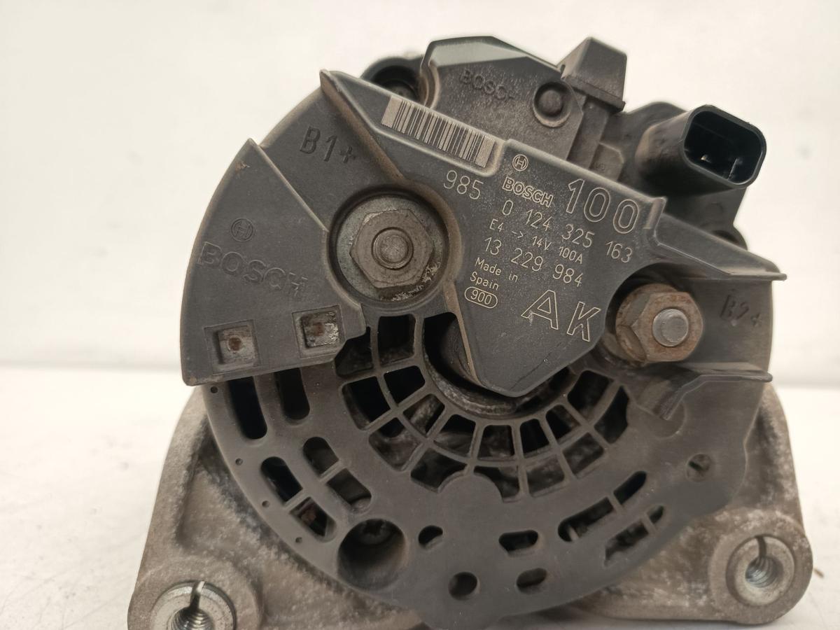 Opel Zafira B original Lichtmaschine Generator Baujahr 2009