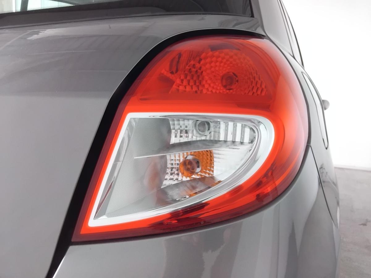 Renault Clio 3 Facelift original R&uuml;ckleuchte Heckleuchte rechts Flie&szlig;heck BJ2009
