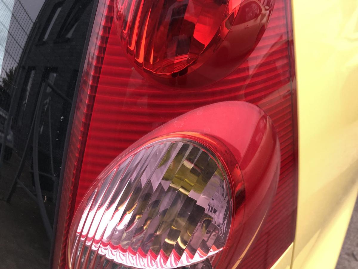Peugeot 107 Typ P R&uuml;ckleuchte rechts R&uuml;cklicht Heckleuchte Schlusslicht